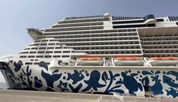 六艘豪华邮轮被困中东港口：国人以中老年人团体游客为主，整体情绪稳定