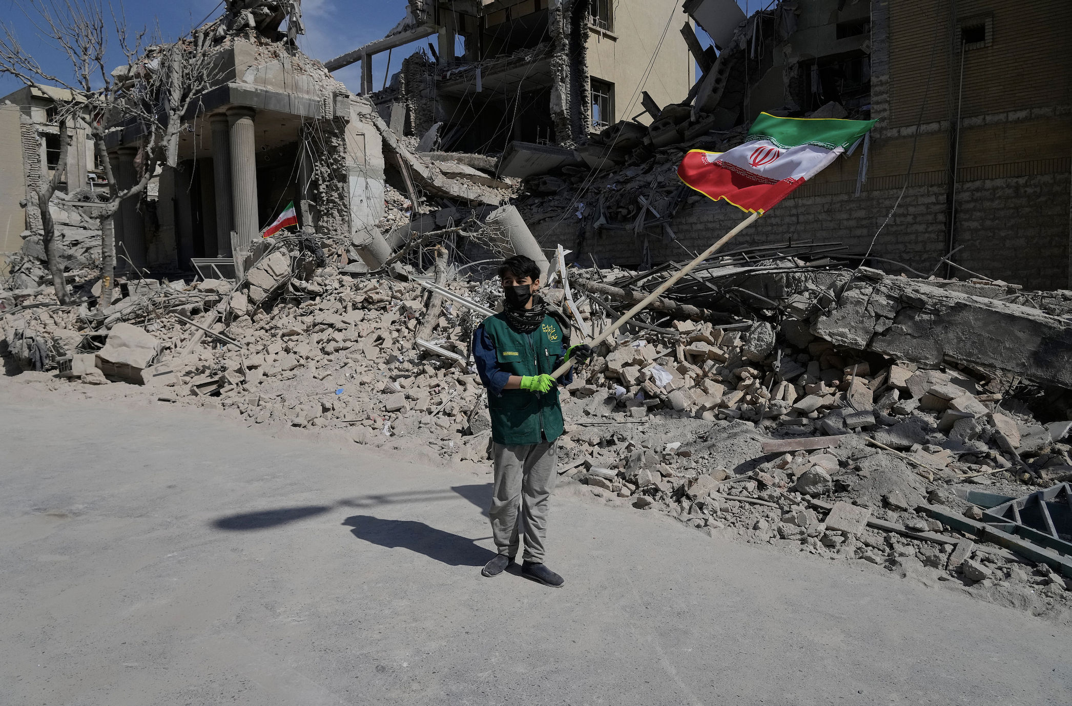 伊朗确定最高领袖候选人，以色列：伊朗任何新的最高领袖都将成“清除目标”