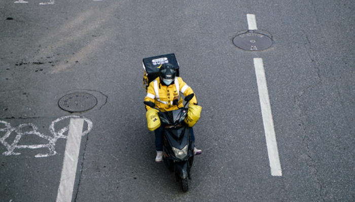 政府工作报告解读｜稳妥有序推进职业伤害保障全覆盖，需继续保持试点方案多样性