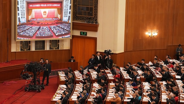 解读政府工作报告;外资投行;GDP目标设定;产业政策纠偏