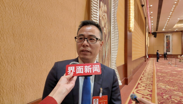 开放日现场｜上海代表团李丰：加强外卖骑手外包用工管理，为新就业形态劳动者保驾护航