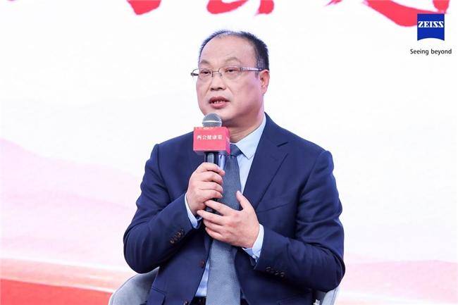 屈光新技术引领手术高质量发展，共探眼健康高质量发展新路径湖北普瑞眼科医院院长沈政伟教授做客人民日报健康客户端“两会健康策”节目.docx