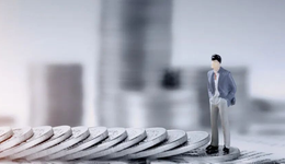 民生金融租赁迎来副总裁，房企股东成被执行人，数字化能否突围？