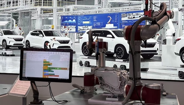 Chinese robot makers;push overseas;China;net exporter;industrial robots