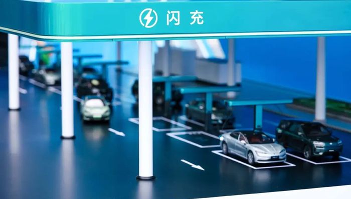 电厂 | 比亚迪正在让闪充站“长出来”