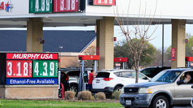 特朗普暗示美国对伊朗战事可能很快结束，国际油价应声跳水