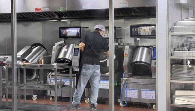 Robots;China's kitchens;quiet revolution