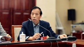 全国人大代表雷茂端：建议将70周岁以上农民的养老金用3年时间逐步提高至每月500元