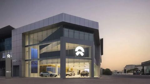 蔚来首次实现季度盈利，钱从哪来？能否持续? | 电厂