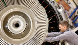 发动机短缺致机队更新慢，GE航空航天再投10亿美元扩产补链