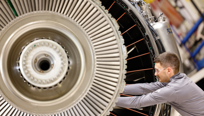 航空瞭望发动机短缺;机队更新慢;GE航空航天;10亿美元;扩产补链