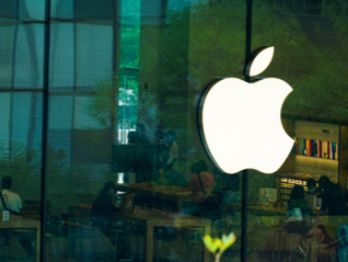 苹果最贵手机要来了，iPhone Fold顶配版或突破2万元