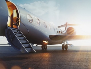 地方新闻精选 | 湖北一老板为救病重员工花费百万包机回国 山西将24小时监控长城重要点段