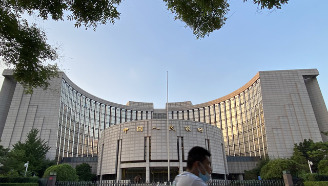 信贷，M2，;政府债券发行;M2增速;高位