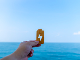 【出海头条】从香港展会看中国电池出海：钠电池受热捧，企业正抛弃高毛利幻象