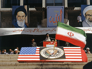 施压北约盟友加入，特朗普拟宣布组建霍尔木兹海峡“护航联盟”