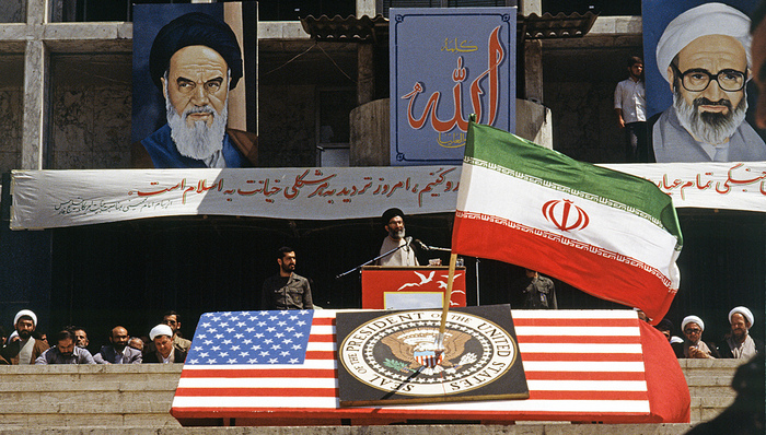 施压北约盟友加入，特朗普拟宣布组建霍尔木兹海峡“护航联盟”