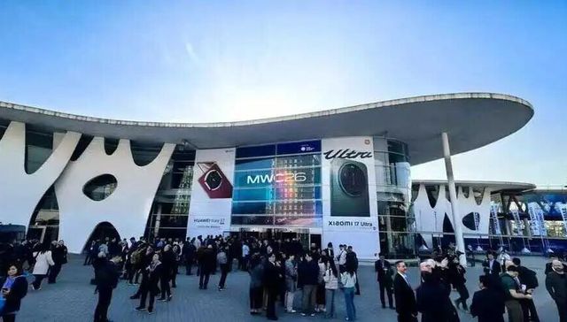 AI长出手和脚，中企们“夯爆了”