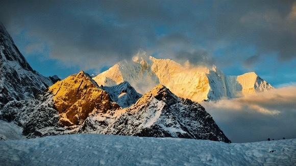 珠峰东坡嘎玛沟徒步;永久被封;当地管理局回应;今年开始规范