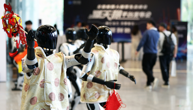 机器人租赁平台;擎天租;过亿融资;黄晓明;乐华娱乐