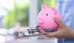 地方新聞精選 | 女子買(mǎi)重疾險(xiǎn)后患癌遭拒賠終審勝訴 南京大屠殺在冊(cè)在世幸存者僅剩21人?