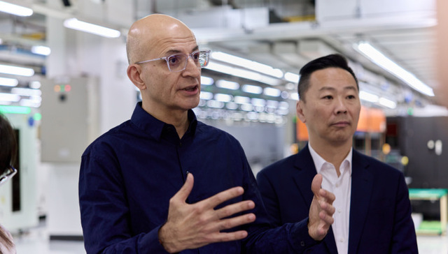 Apple;China;global manufacturing;diversifies production