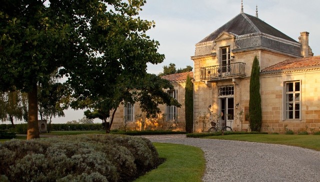 东航今夏将复航上海至斯德哥尔摩直飞航线，文华东方公布业绩概要 | 一周旅行指南