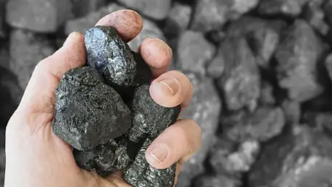 中国“煤老大”，带飞21万股东