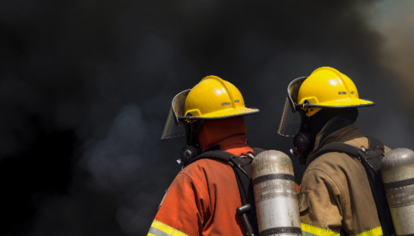 内蒙古一化工企业爆炸致2失联3伤，当地政府：没有居民受伤，部分门窗受损