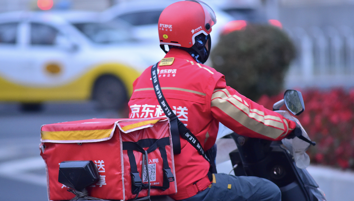 京东外卖;赛车风骑手新装;北上广深;免费更换