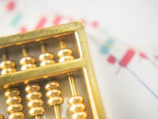 受地缘冲突、通胀风险影响，  黄金白银价格暴跌