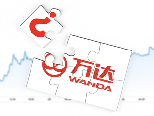 万达地产所持2.7亿股权被冻结，公司及其法定代表人同日被限消