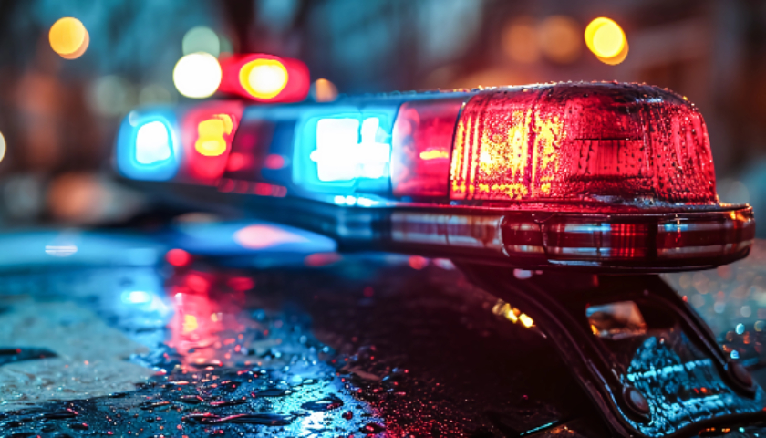 地方新闻精选 | 广西32岁辅警蒙亚建救人时不幸牺牲 青海4名管护员被暴雪困在无人区获救