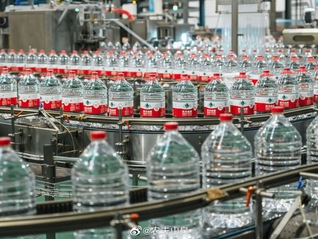 拒绝线上低价内卷，农夫山泉靠“克制型渠道管控” 创业绩新高