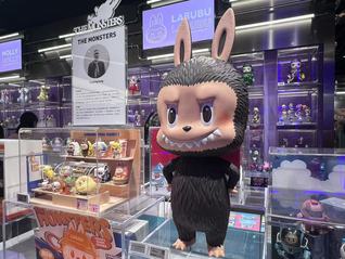 王宁要让狂飙的泡泡玛特“返厂维修”