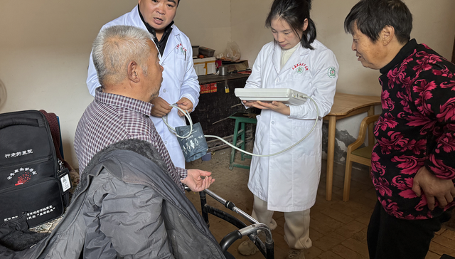 失能老人,保险,;失能老人照护难题;长期护理保险制度