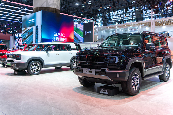 以价换量;北京汽车;2025年;净利同比骤降87.2%;毛利率