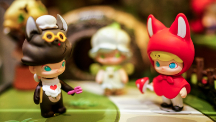 业绩,泡泡玛特,潮玩,