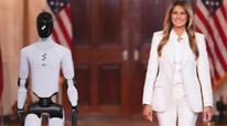 人形机器人首次亮相白宫，陪美国第一夫人走红毯