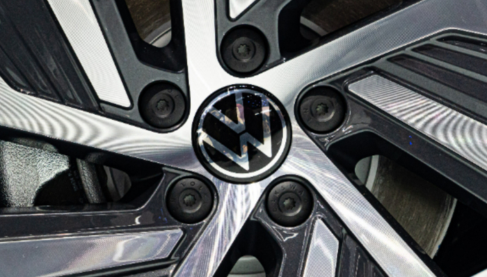 财说| 业绩亏损、高管更迭，全新好困境难解