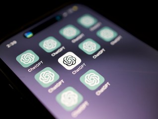 谋划改变世界的科技巨头们，正在遭遇不同的危机｜文化周报