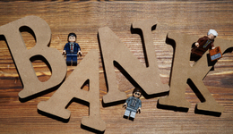 华润银行更名背后：撕下“珠海”标签身份升级，业绩承压突围不易