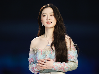 【评论】单依纯翻唱遭控诉，尊重版权应成为商演合规必修课