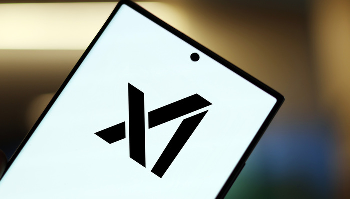 xAI；初创团队；马斯克；11名联合创始人均离职