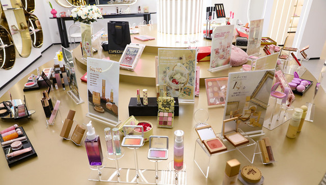 浙江美妆品牌;海外知名度;出口额全国第二