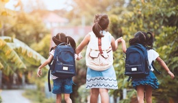 地方新闻精选 | 山东明确设立中小学春秋假期 鄱阳湖水位突破12米大关