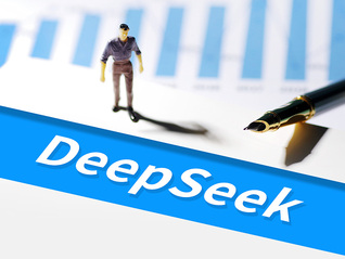 近12小时大宕机后仅隔一天，DeepSeek再崩一小时后恢复