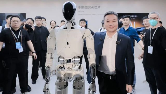 车企造“人”：特斯拉、小鹏、理想、小米提前押注未来