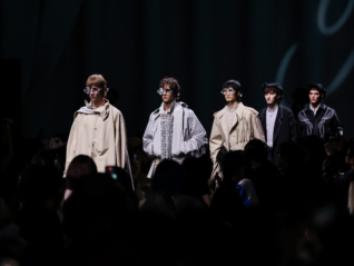 从舞台退场之后，时装开始回应生活｜上海时装周