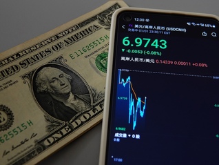 “石油美元”裂痕已现，人民币能否乘势而上？